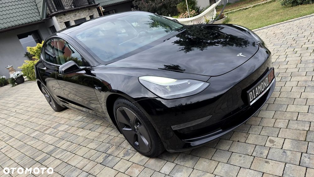 Tesla Model 3 - 5