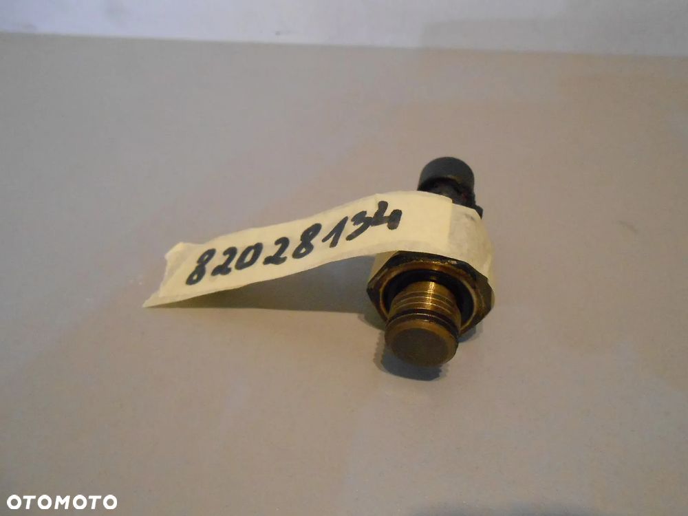 Czujnik temperatury i ciśnienia filtra hydraulicznego New Holland TS115A - 1