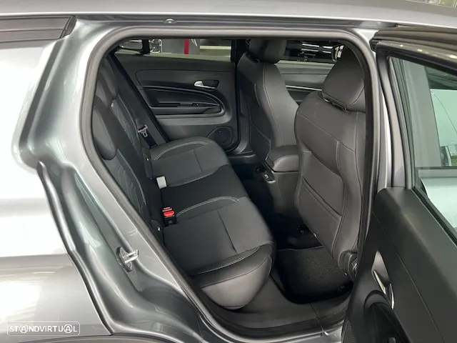 Jeep Avenger 1.2 GSE T3 Altitude - 11
