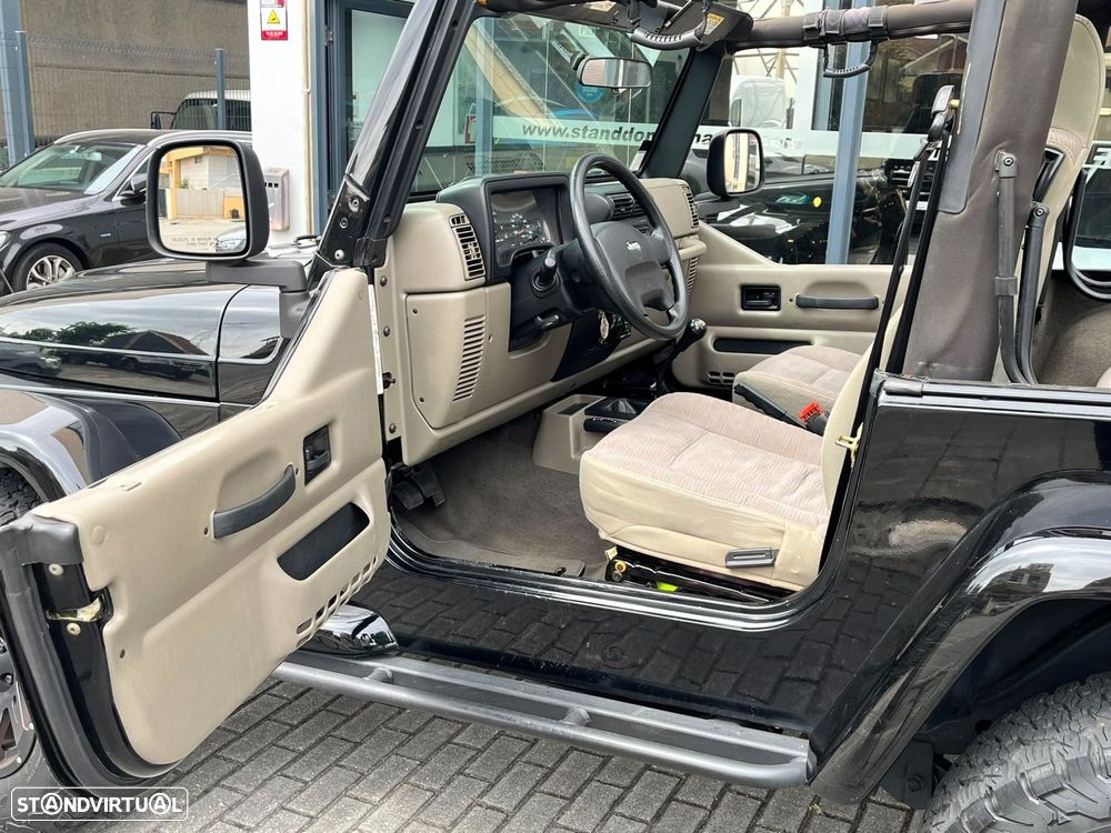 Jeep Wrangler 2.4 - 13