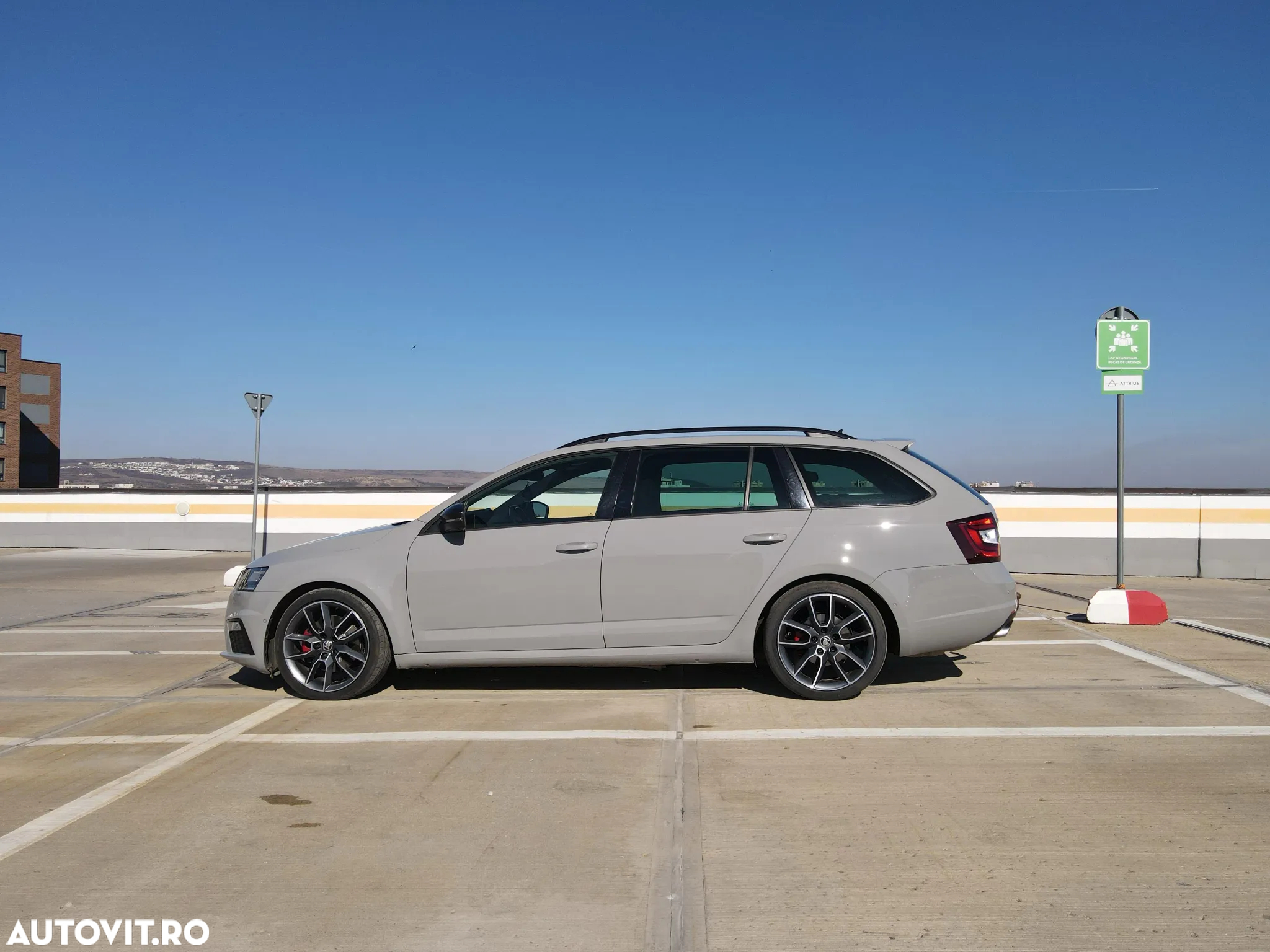 Skoda Octavia Combi 2.0 TDI 4x4 DSG RS - 4