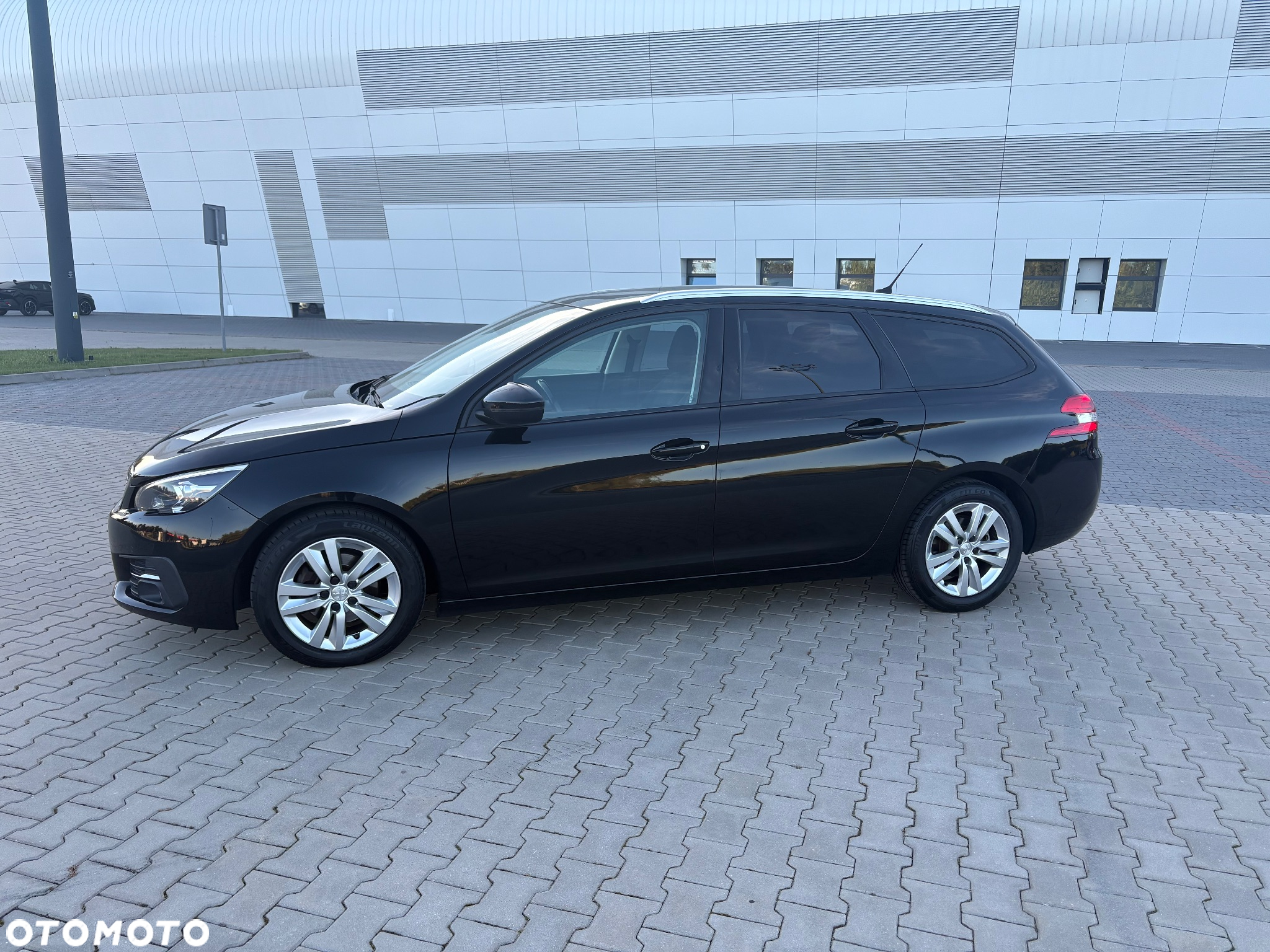 Peugeot 308 1.6 BlueHDi Business Line S&S - 3