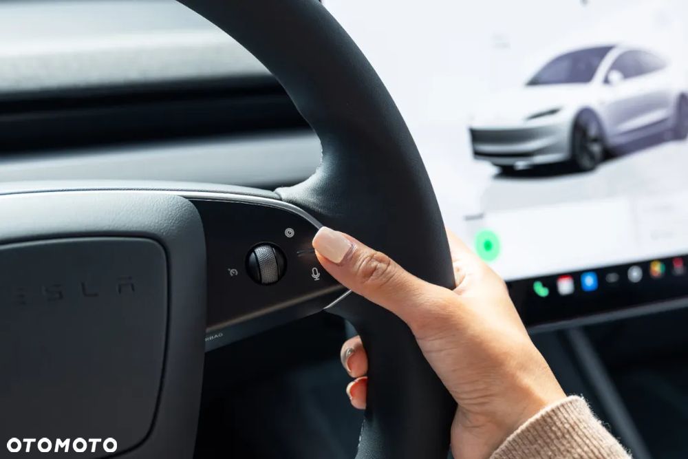 Tesla Model 3 RWD - 12