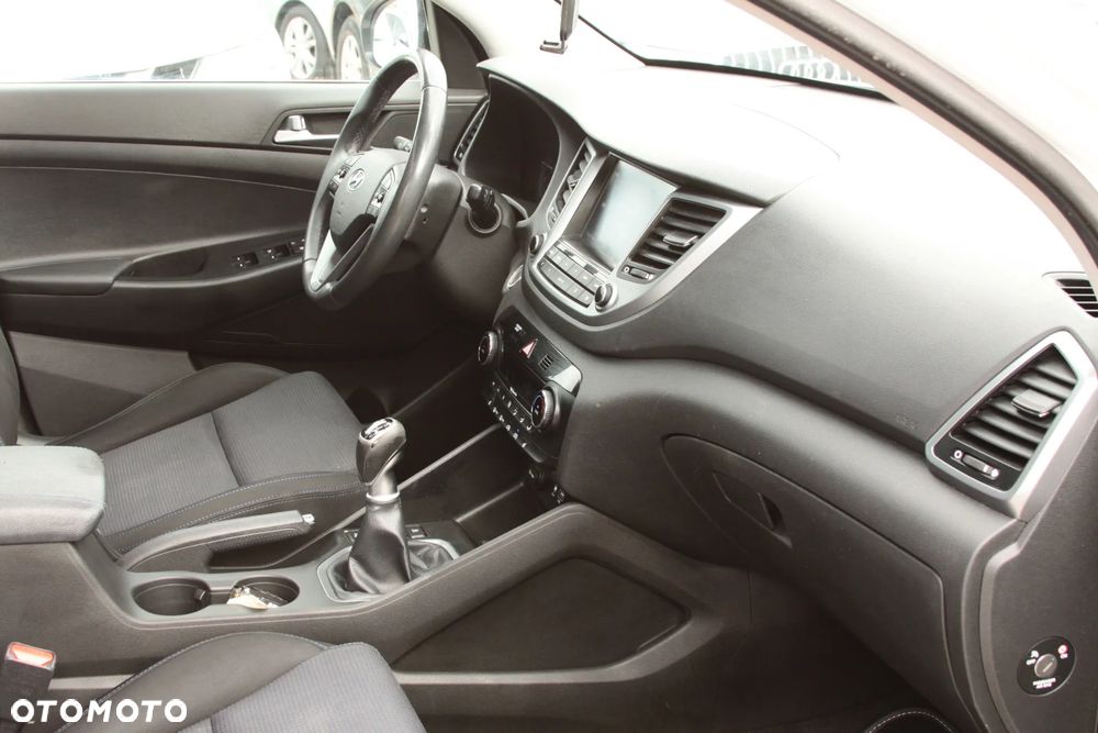 Hyundai Tucson blue 1.7 CRDi 2WD Advantage - 17