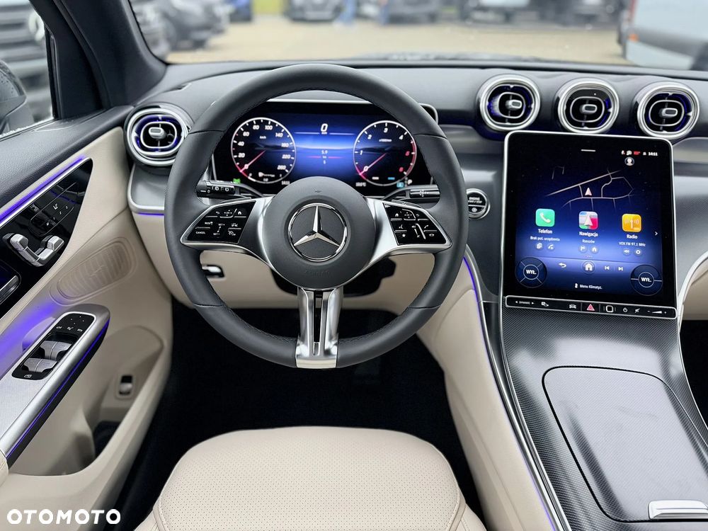 Mercedes-Benz GLC - 12