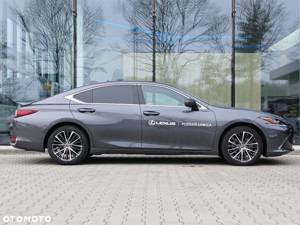 Lexus ES 300h Business Edition - 3