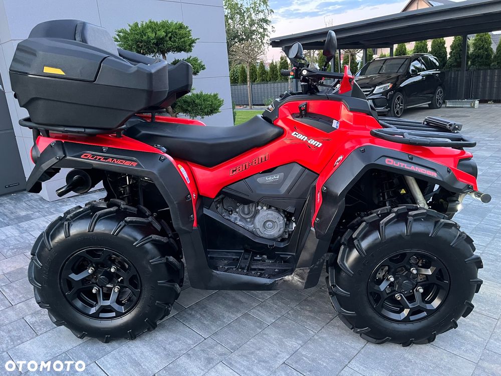 Can-Am Outlander - 2