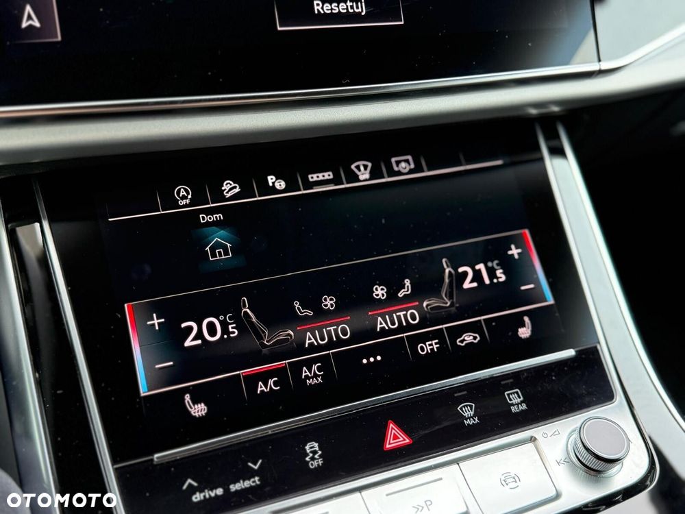 Audi Q8 - 32