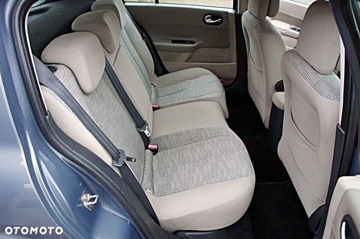 Renault Megane 1.4 Avantage - 16