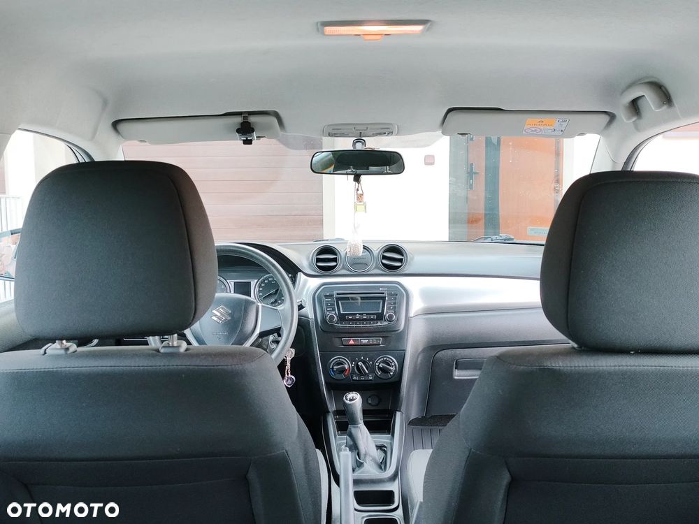 Suzuki Vitara 1.6 Comfort 2WD - 21