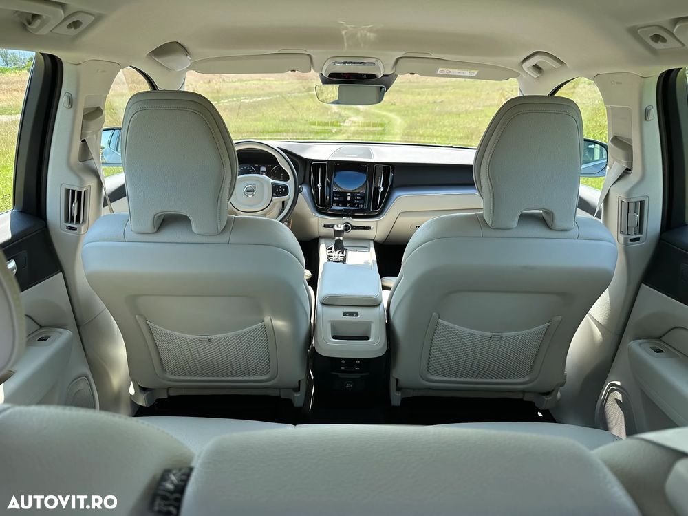 Volvo XC 60 D4 Momentum Pro - 10