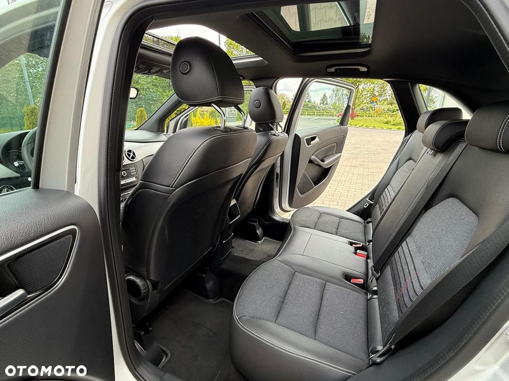 Mercedes-Benz Klasa B 180 (CDI) d 7G-DCT AMG Line - 26