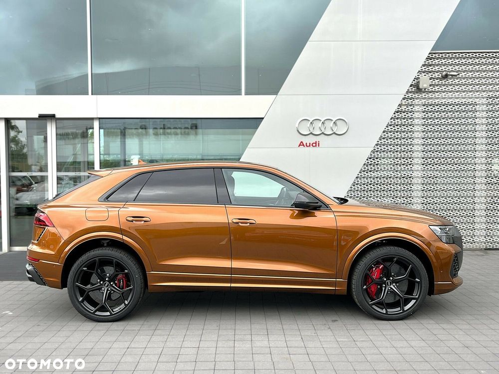 Audi RS Q8 - 19
