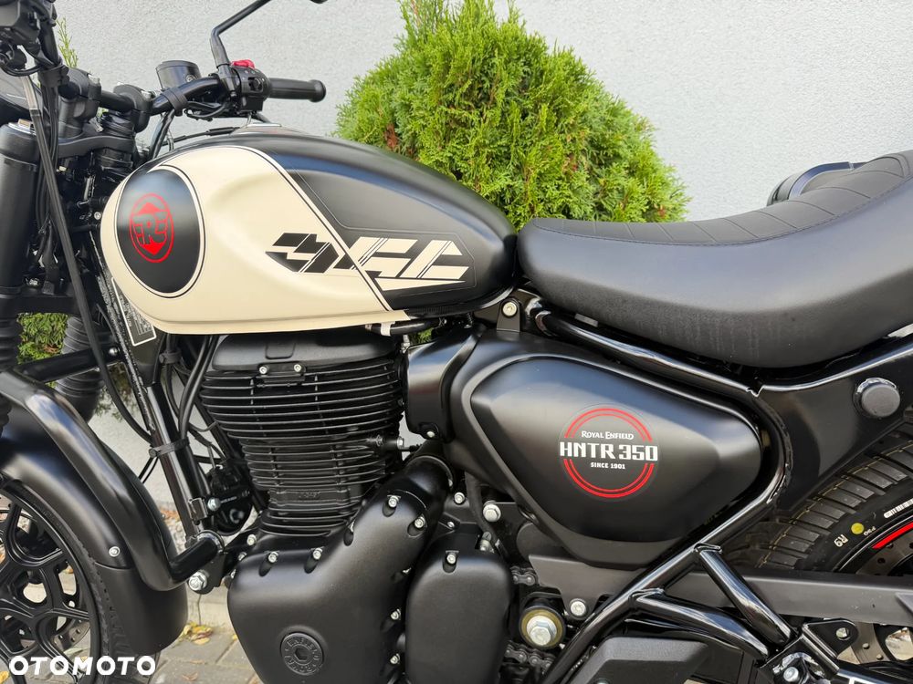 Royal Enfield HNTR - 23