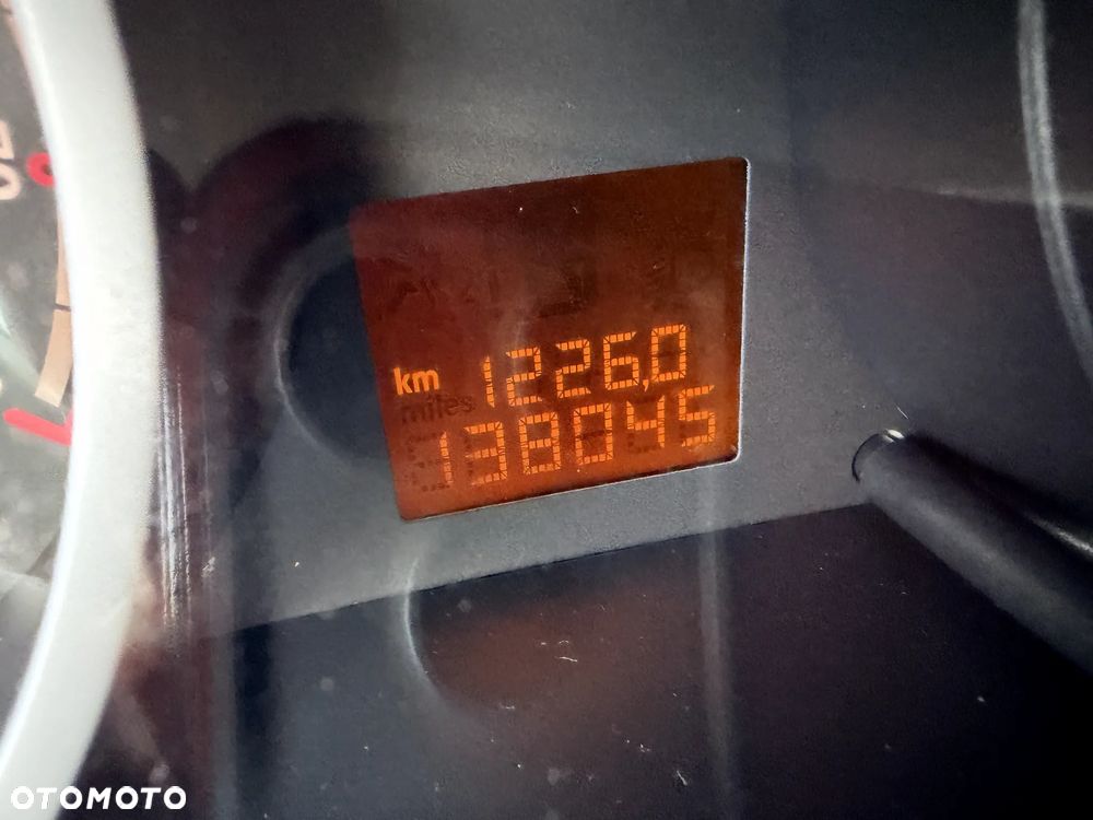 Opel Corsa 1.2 16V Enjoy - 8