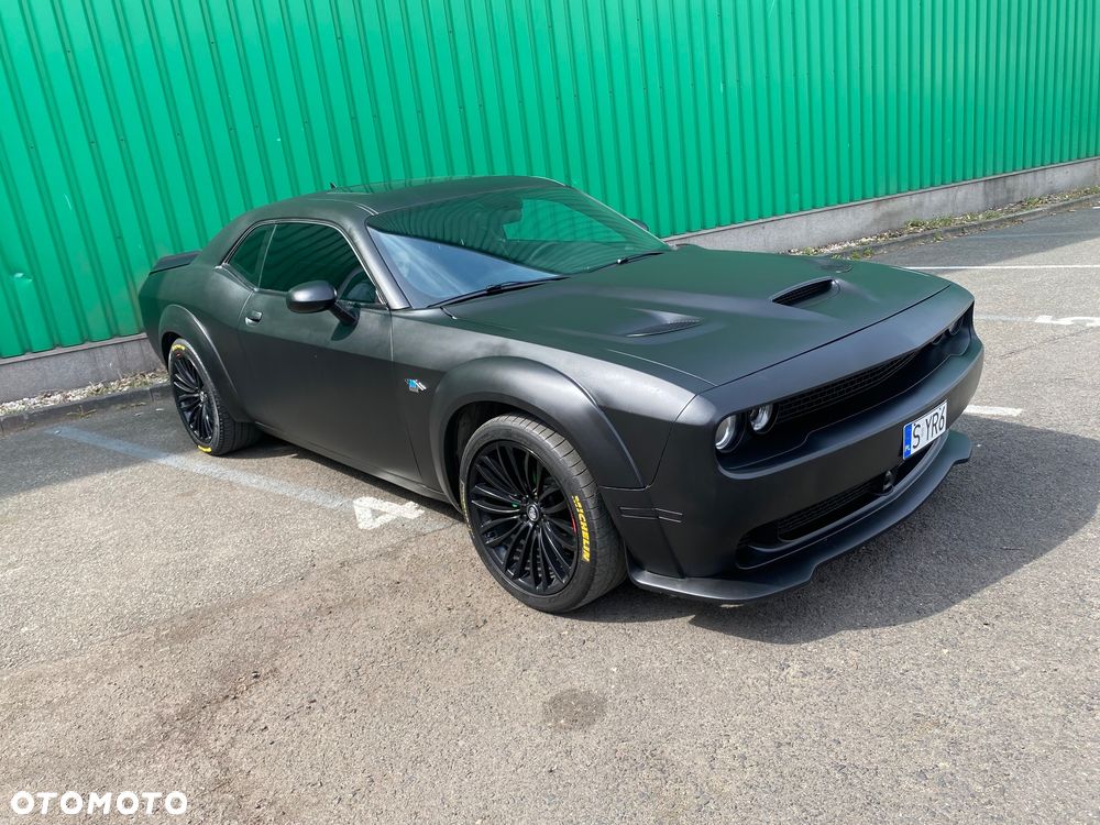 Dodge Challenger - 9