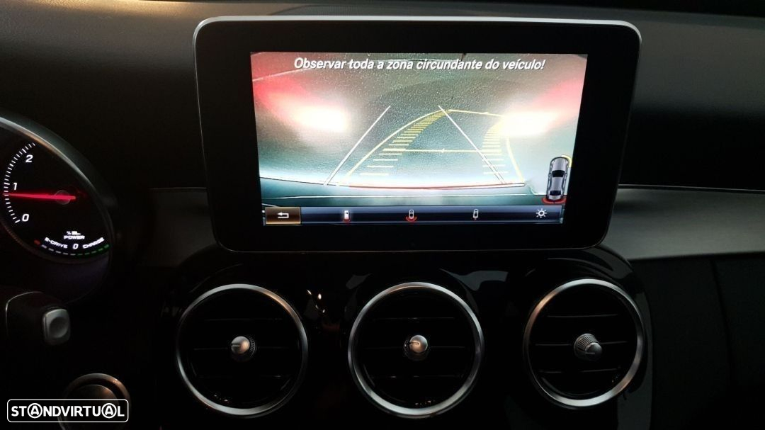 Mercedes-Benz C 300 h Exclusive - 29