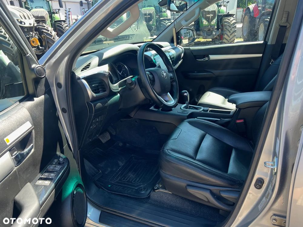 Toyota Hilux 2.8 D-4D Double Cab SR5 4x4 - 8
