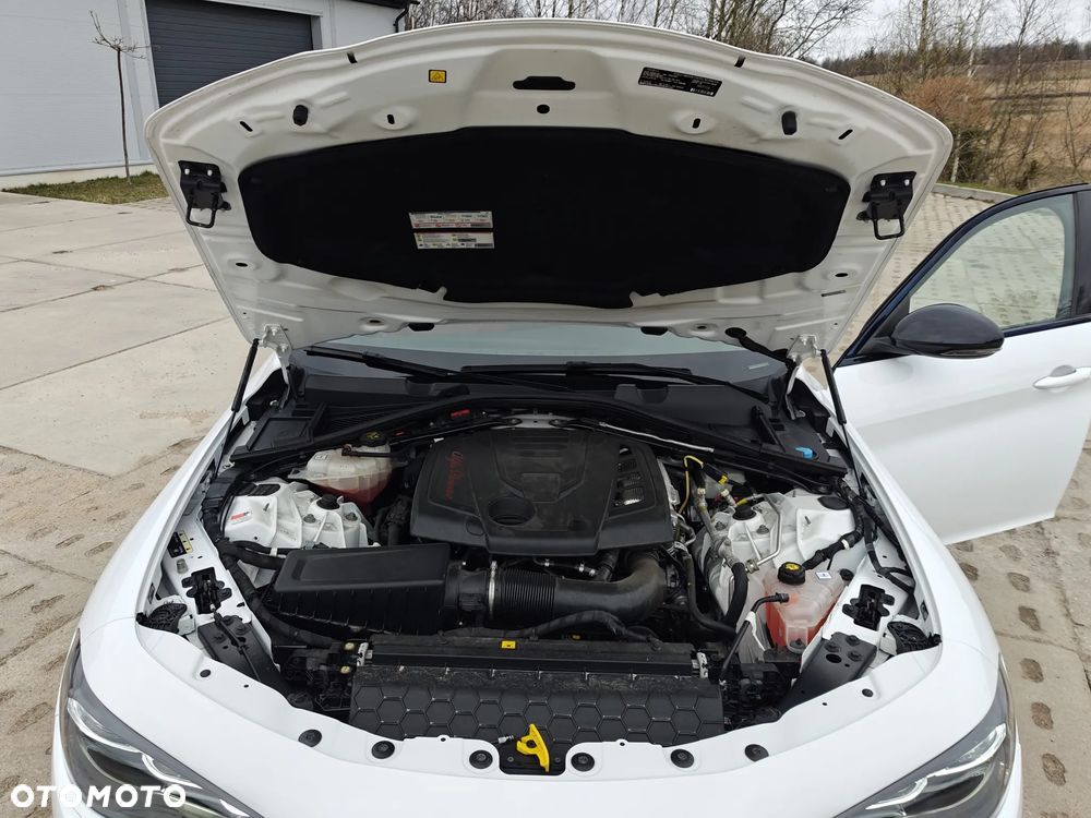 Alfa Romeo Giulia 2.0 Turbo 16V AT8 Veloce Ti - 20