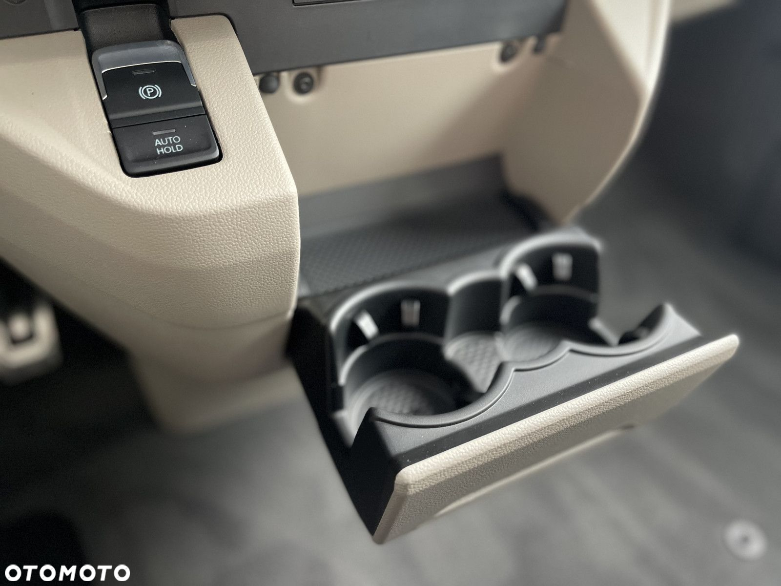 Volkswagen Multivan - 15