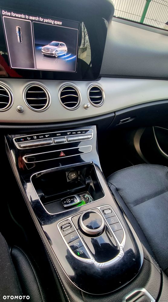 Mercedes-Benz Klasa E 200 9G-TRONIC - 19