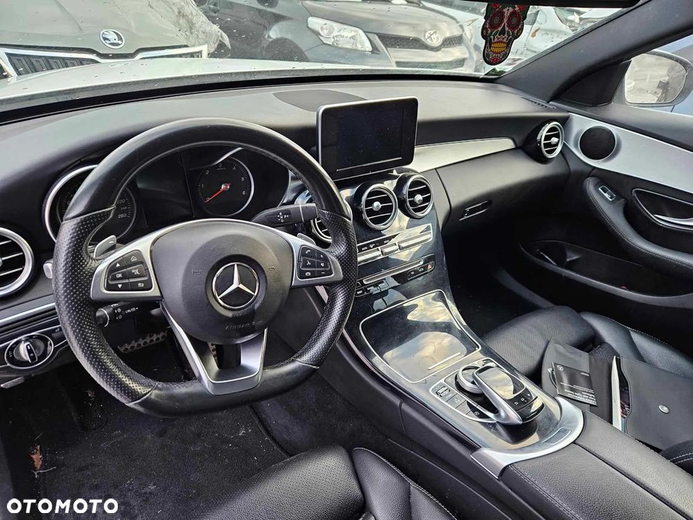 Mercedes-Benz Klasa C 220 d T 9G-TRONIC AMG Line - 4