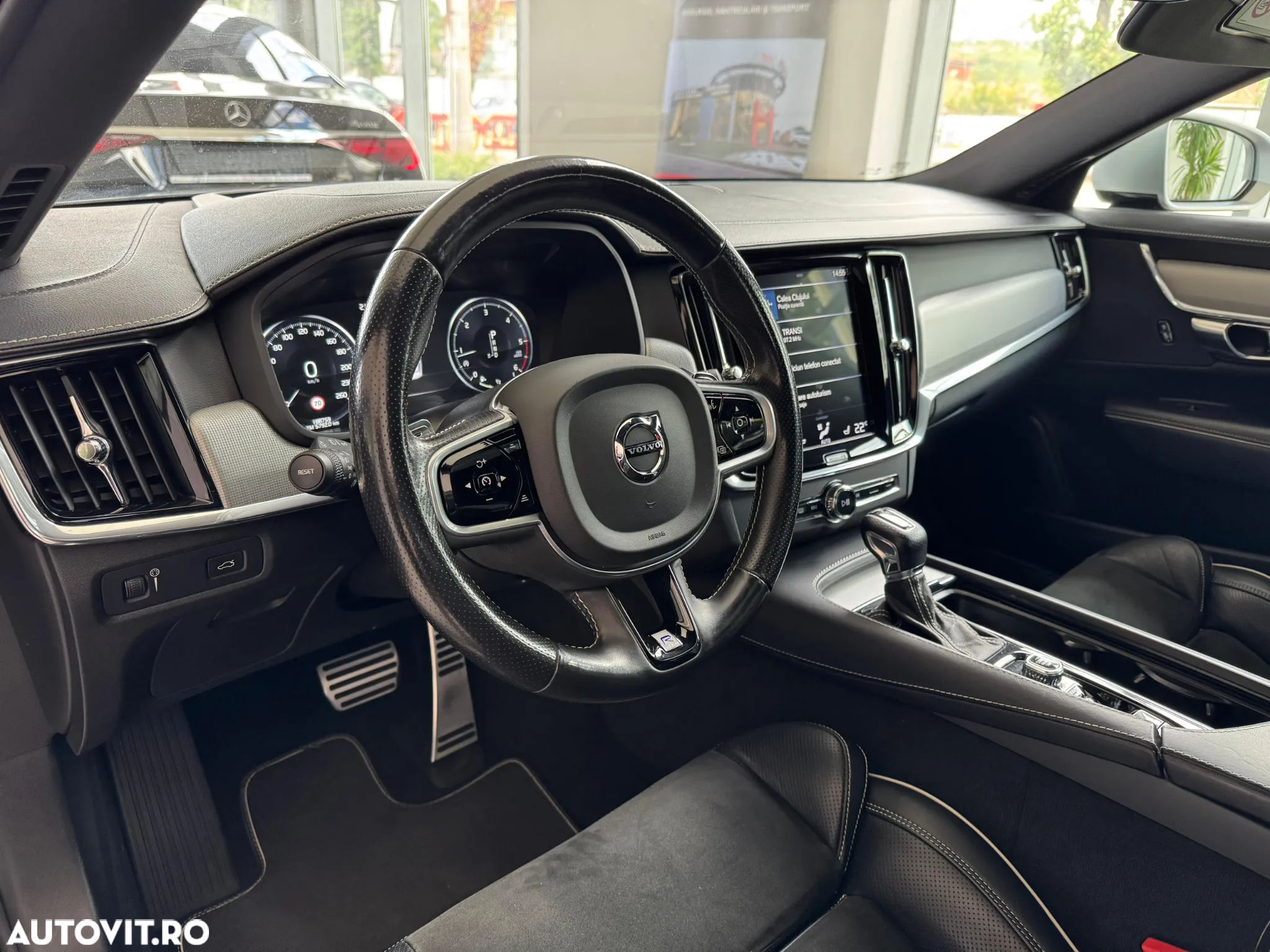 Volvo S90 D5 AWD R-Design - 10