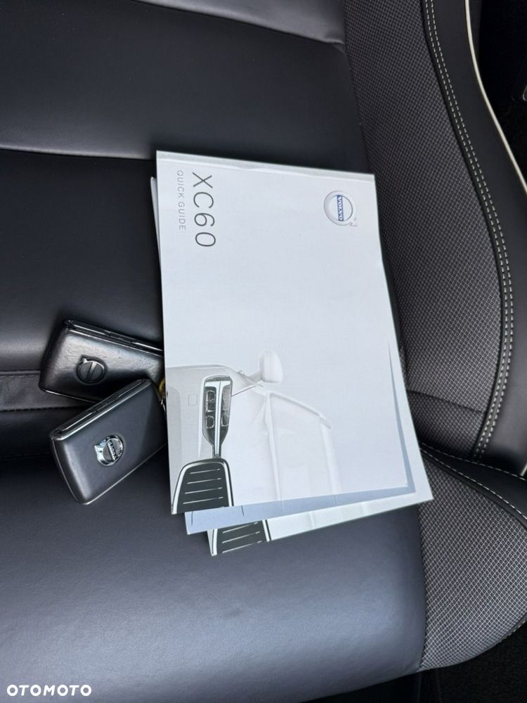 Volvo XC 60 D4 R-Design - 33