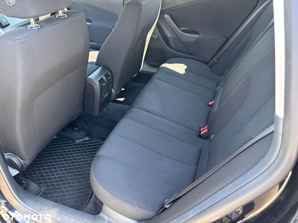 Volkswagen Passat 2.0 TDI Comfortline DSG - 8