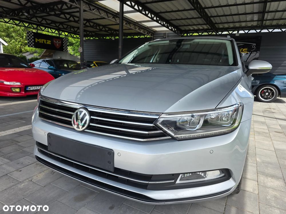 Volkswagen Passat - 4