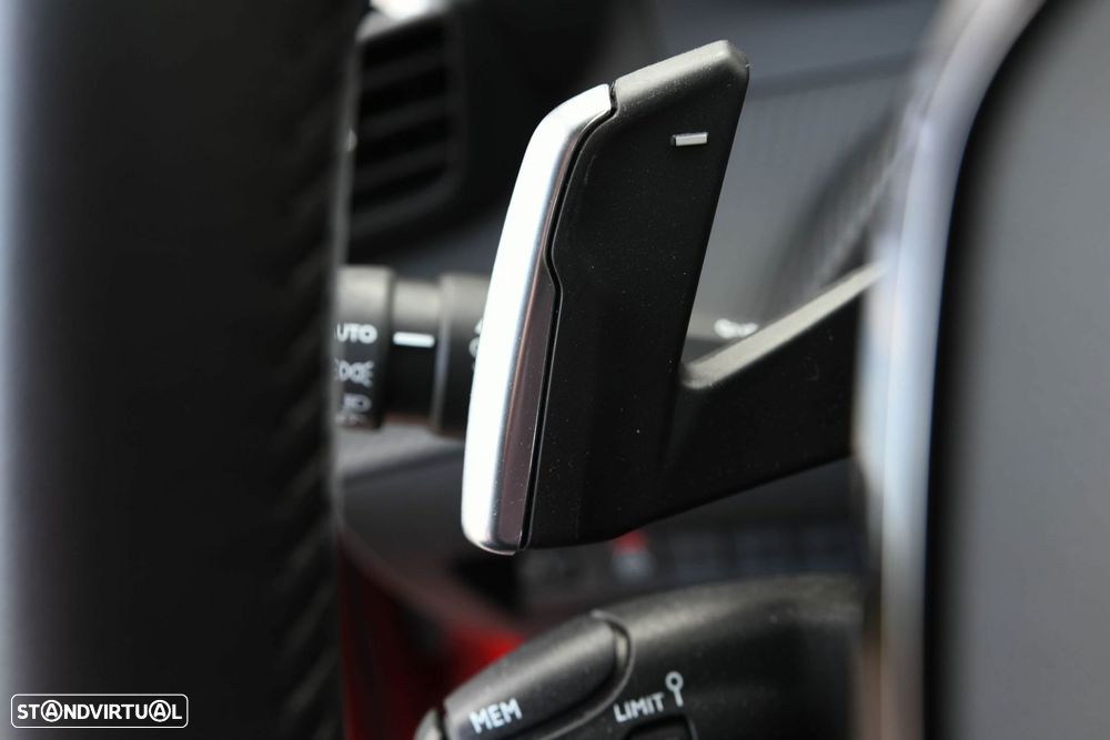 Peugeot 208 1.2 PureTech Allure EAT8 - 17