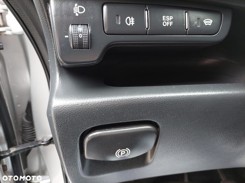 Kia Carens 2.0 CVVT EX - 14