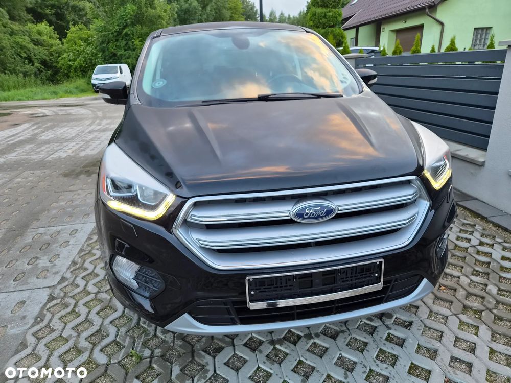 Ford Kuga 1.5 EcoBoost 2x4 Titanium - 17