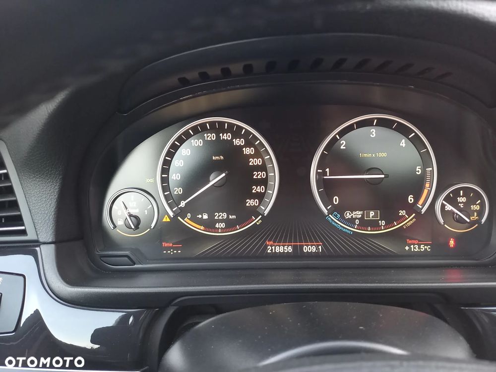 BMW Seria 5 520d - 28