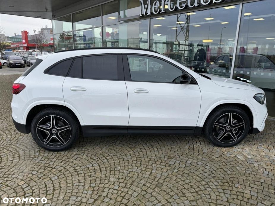 Mercedes-Benz GLA 200 mHEV AMG Line 7G-DCT - 7