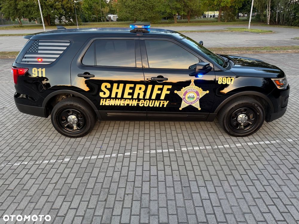 Ford Explorer - 3