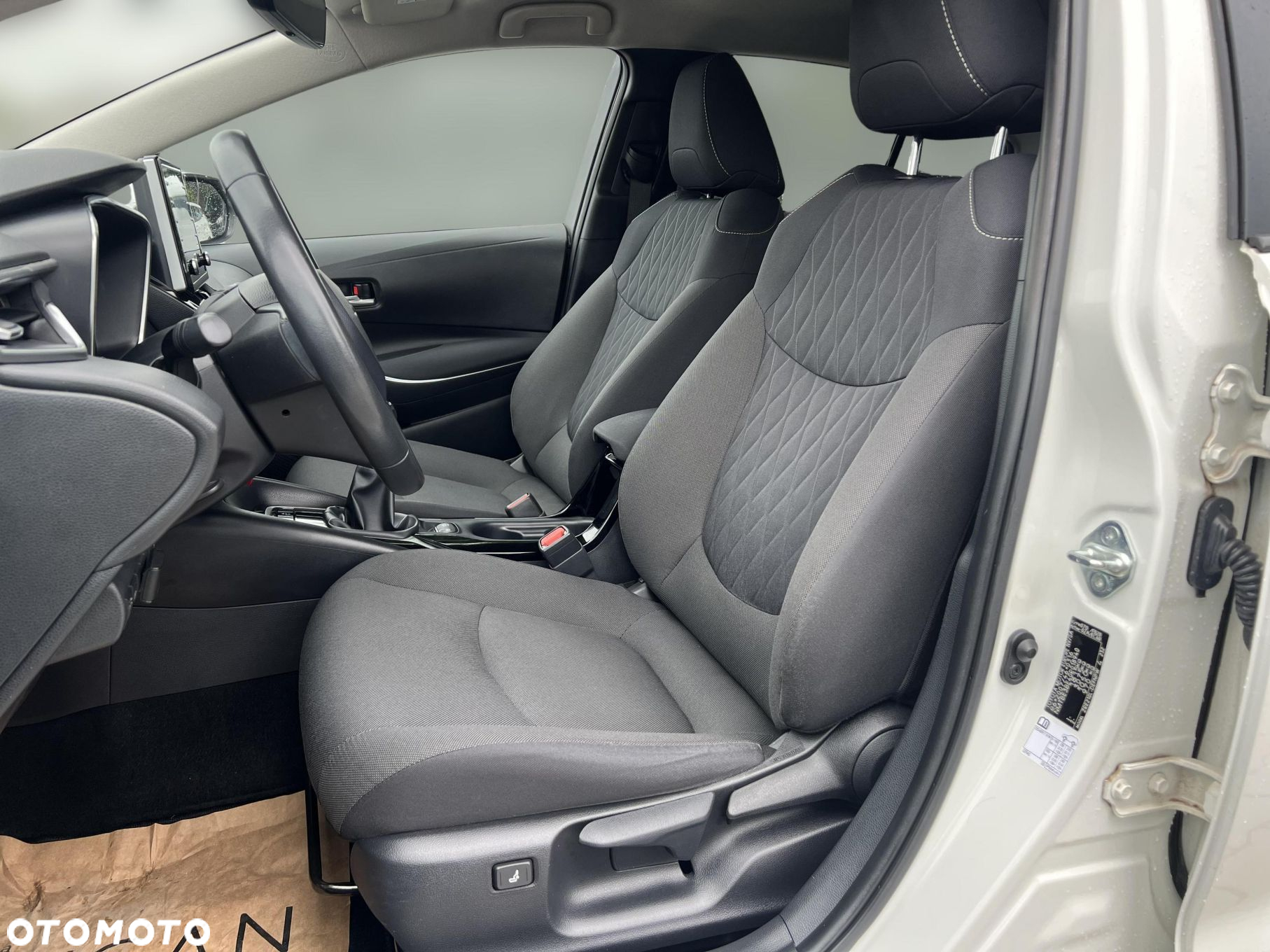 Toyota Corolla 1.6 Comfort - 12