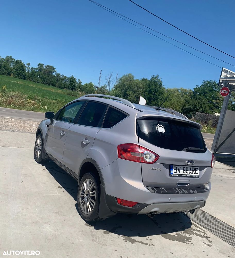 Ford Kuga 2.0 TDCi 4WD Powershift Titanium - 4