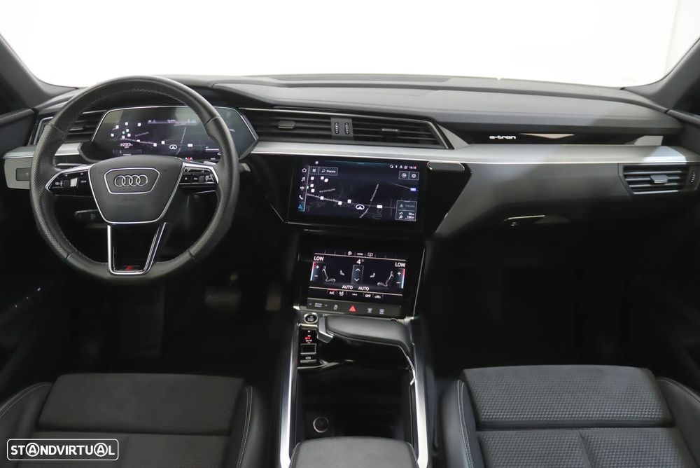 Audi e-tron 55 quattro S line - 8
