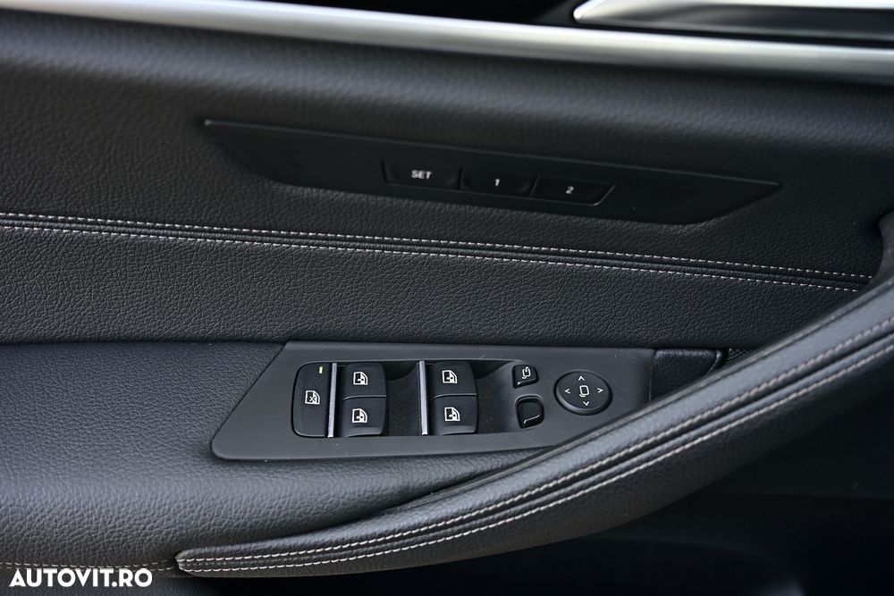 BMW Seria 5 520d Efficient Dynamics Edition Aut. Luxury Line - 36