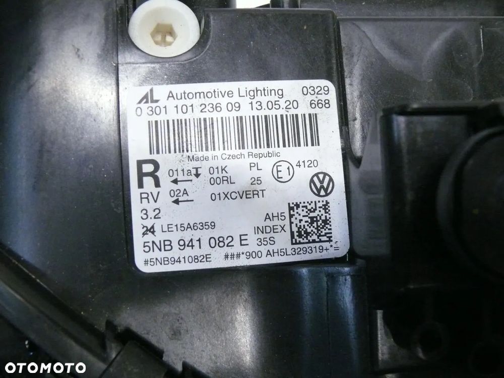 LAMPA PRZEDNIA PRAWA VOLKSWAGEN TIGUAN II AD1 5NA 2016 - 2