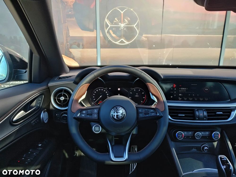 Alfa Romeo Stelvio - 17