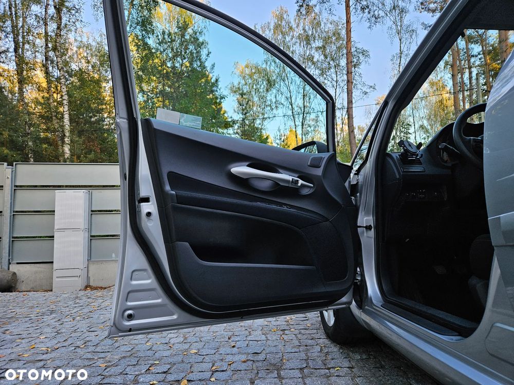 Toyota Auris 1.6 Premium - 19