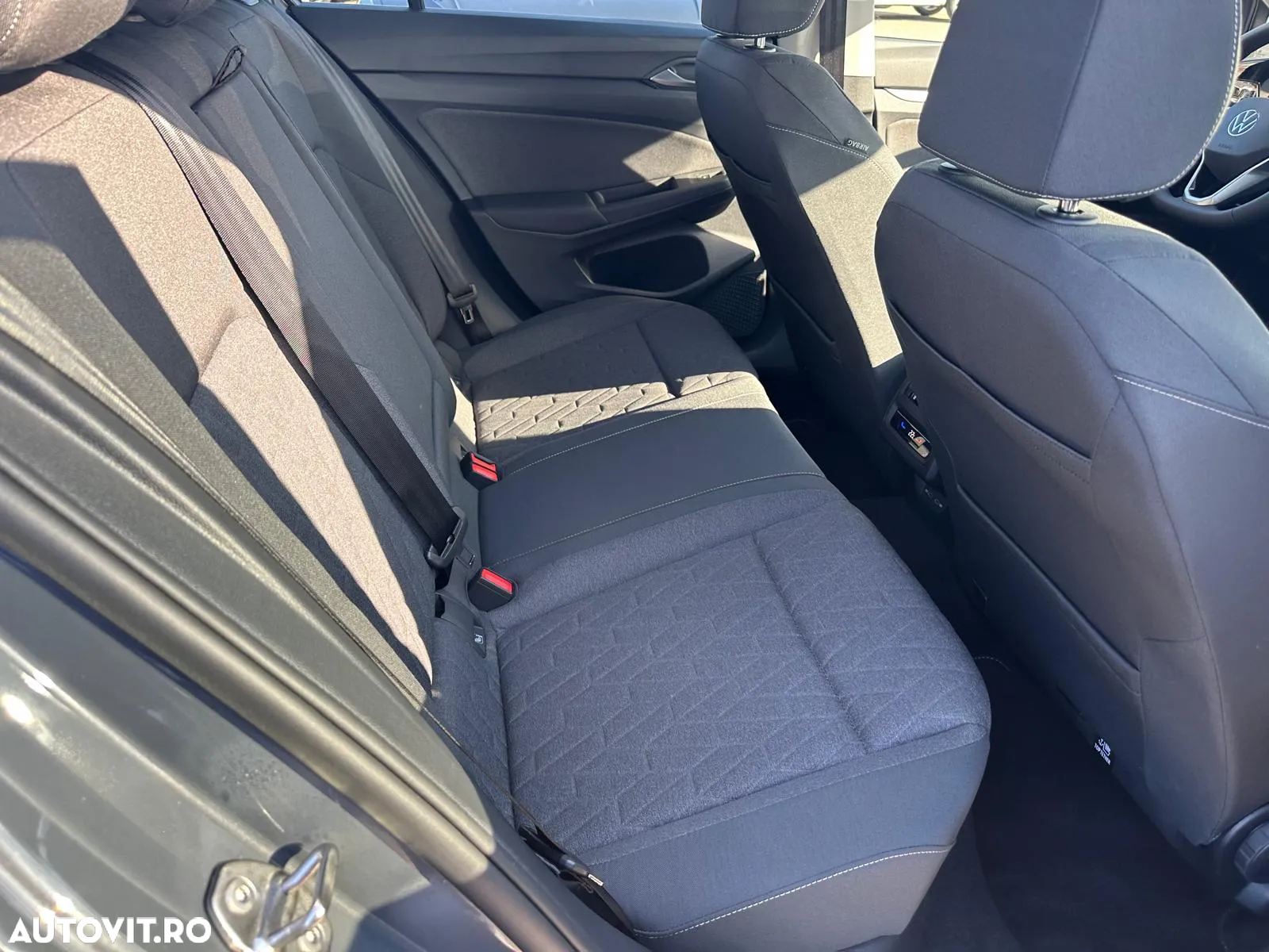 Volkswagen Golf 2.0 TDI DSG Life - 11