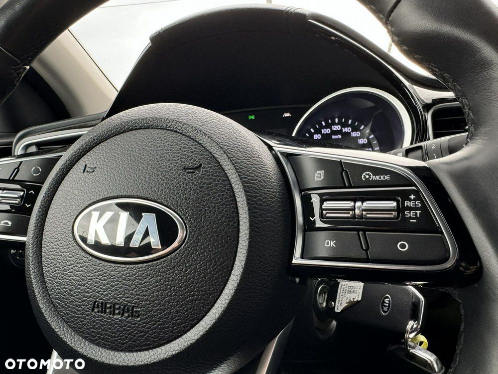 Kia Ceed - 16