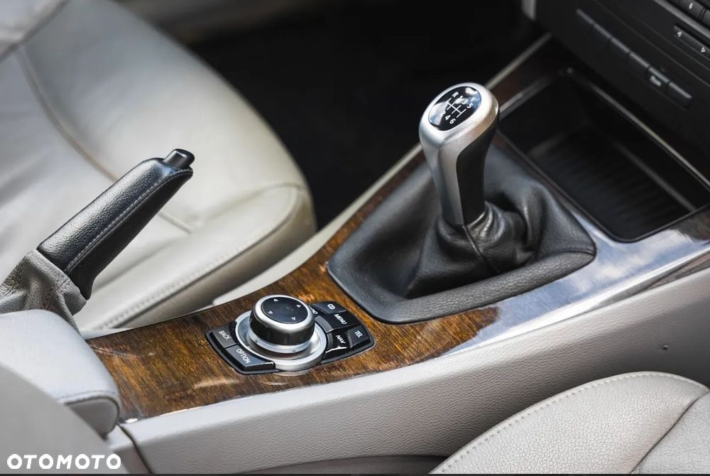 BMW Seria 3 320d - 11