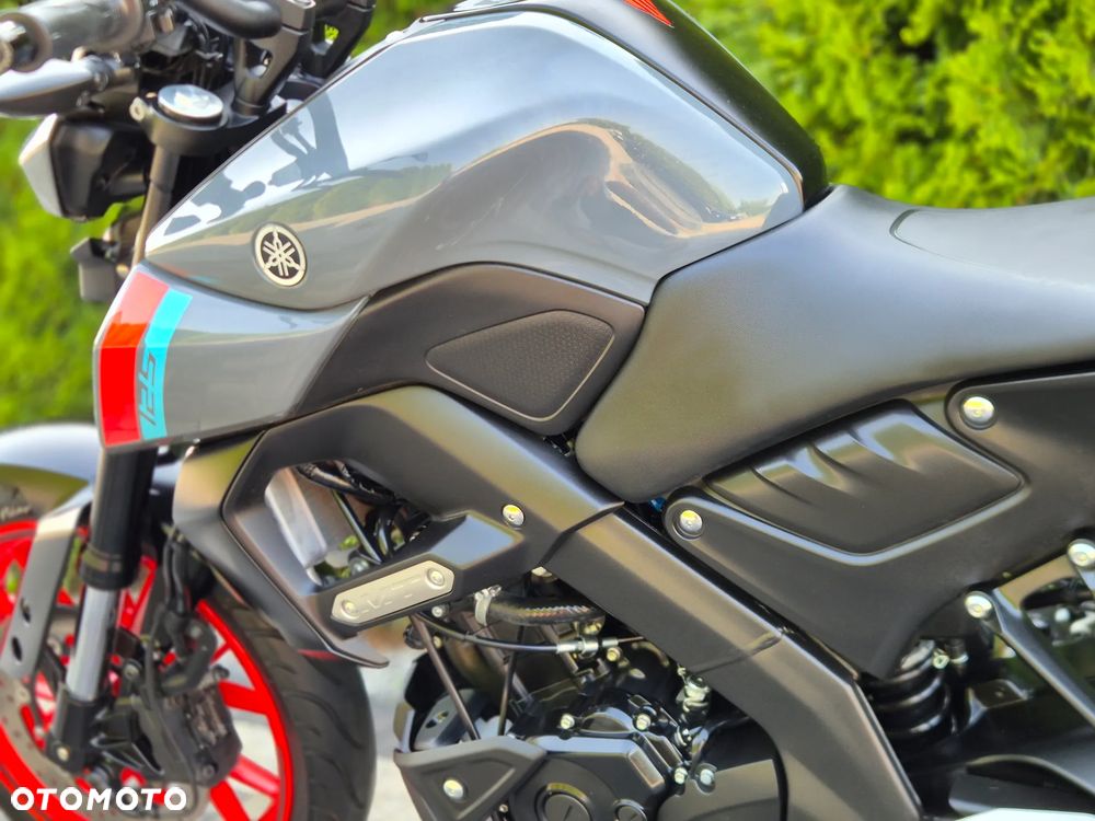 Yamaha MT - 24