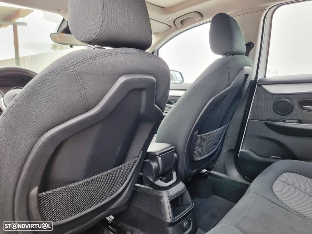 BMW 216 Active Tourer d Corporate Edition - 37