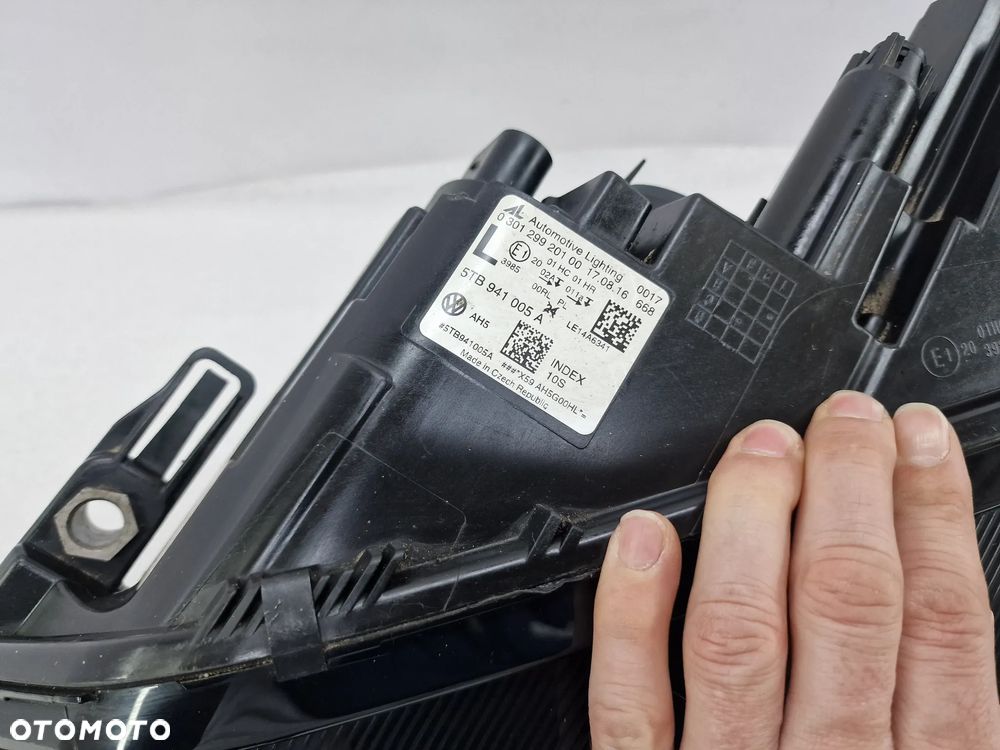 VW TOURAN 5TB 15- LEWA ZWYKŁA LAMPA PRZEDNIA PRZÓD , NR 5TB941005A , NR AUKCJI LA460 - 9