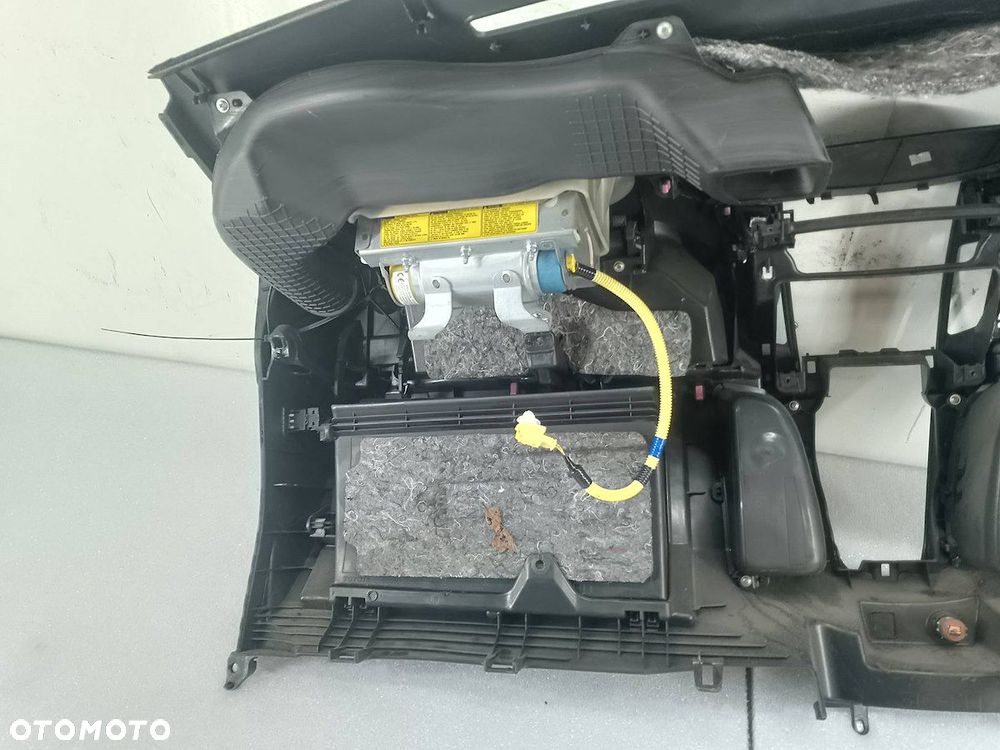 DESKA ROZDZIELCZA,KONSOLA PODUSZKI SENSOR PASY TOYOTA YARIS II ( 06-11 ) - 3